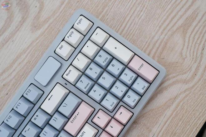 作游戏都顺手雷柏V700DIY-98体验新葡京娱乐场app支持热插拔还有小键盘工(图13)